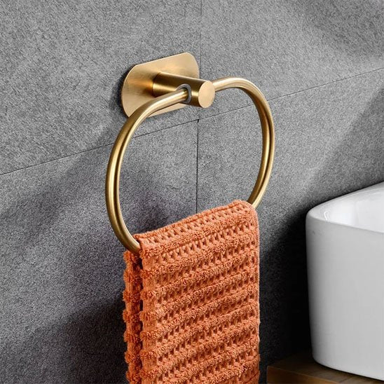 porte-serviette-le-halo-or-avec-serviette orange