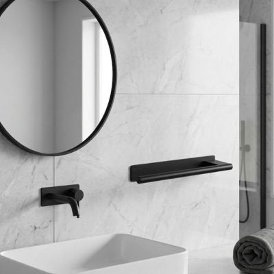 porte-serviette-salle-de-bain-noir-au-dessus-de-lavabo